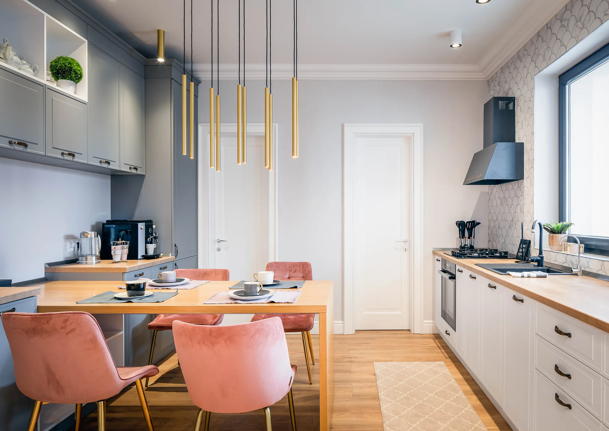 Amenajare interioara rezidentiala — APARTAMENT ELEGANT CU ACCENTE MODERNE, stil tranzitional, Timisoara. Imagine 10 din 14