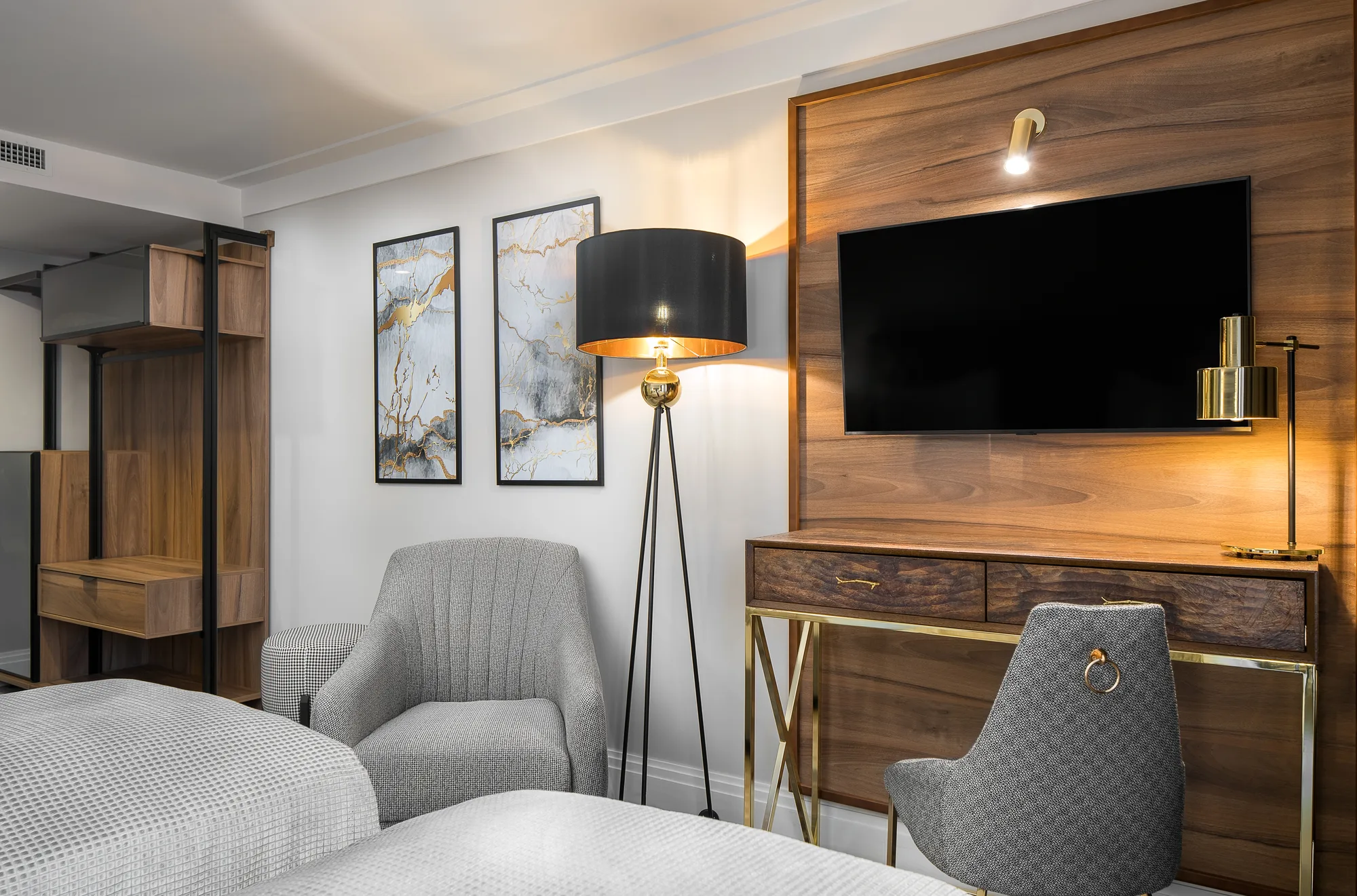 Amenajare interioara comerciala — DONNA ANA BOUTIQUE HOTEL, stil contemporan cu accente glam, Timisoara. Imagine 2 din 20