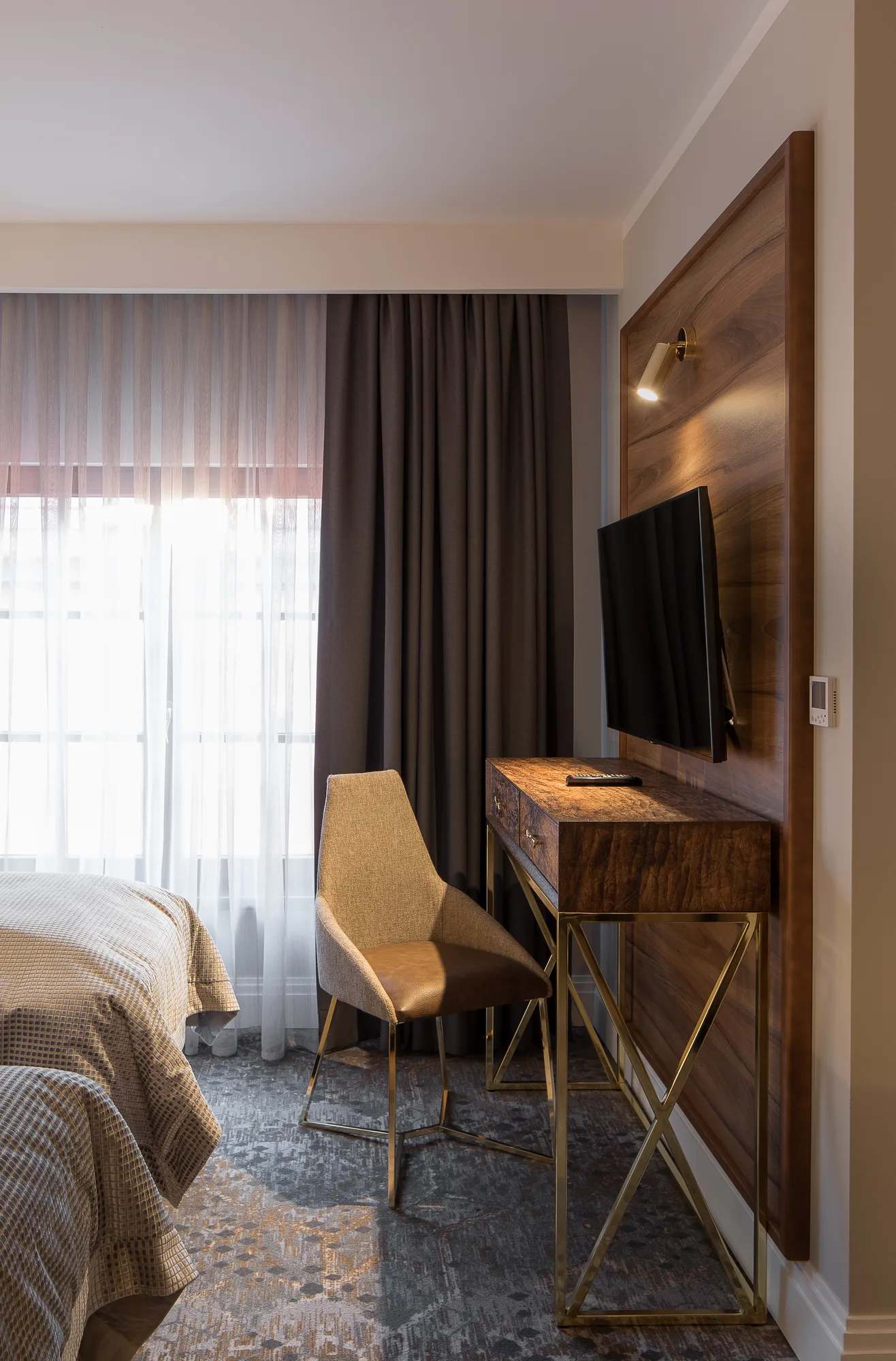 Amenajare interioara comerciala — DONNA ANA BOUTIQUE HOTEL, stil contemporan cu accente glam, Timisoara. Imagine 12 din 20