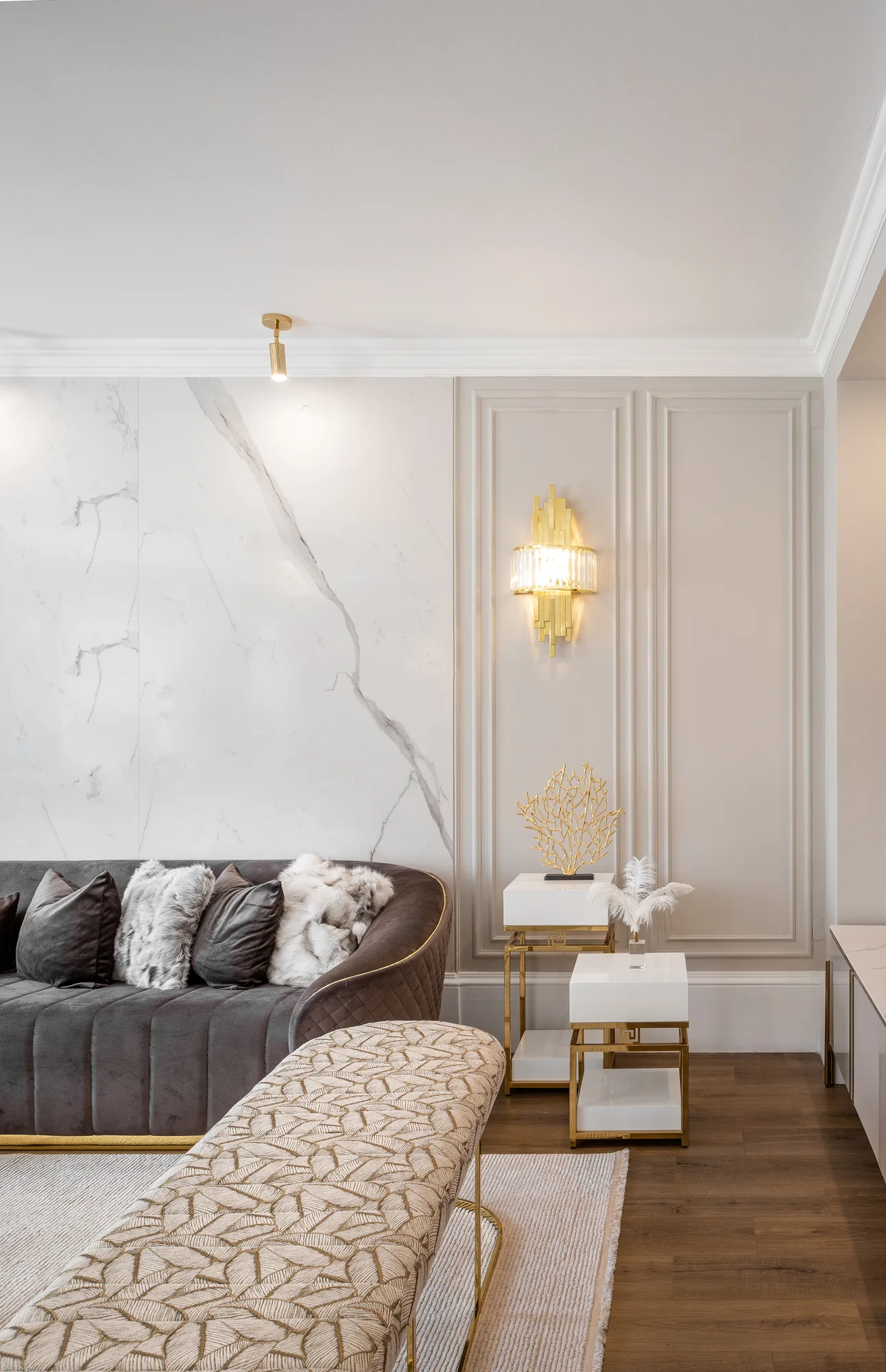Amenajare interioara rezidentiala — VILA STIL GLAM, stil glam contemporan, Timisoara. Imagine 2 din 13