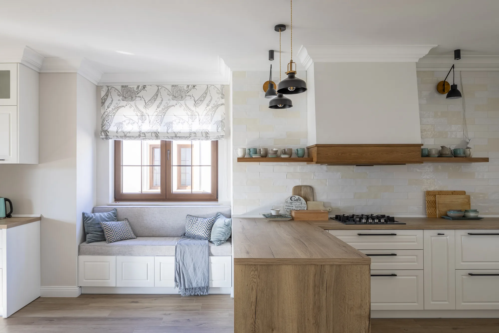 Amenajare interioara rezidentiala — Vila eleganta si calda, in stil contemporan, stil tranzitional, Timisoara. Imagine 5 din 10