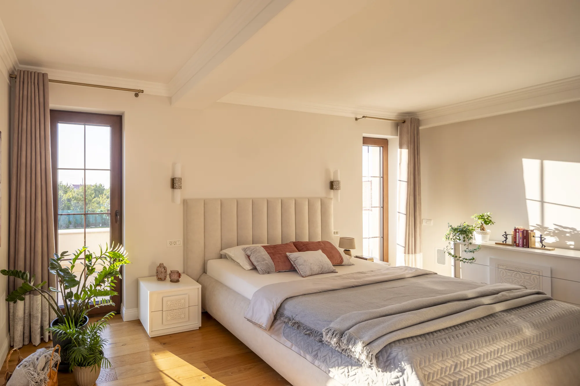 Amenajare interioara rezidentiala — Vila eleganta si calda, in stil contemporan, stil tranzitional, Timisoara. Imagine 7 din 10