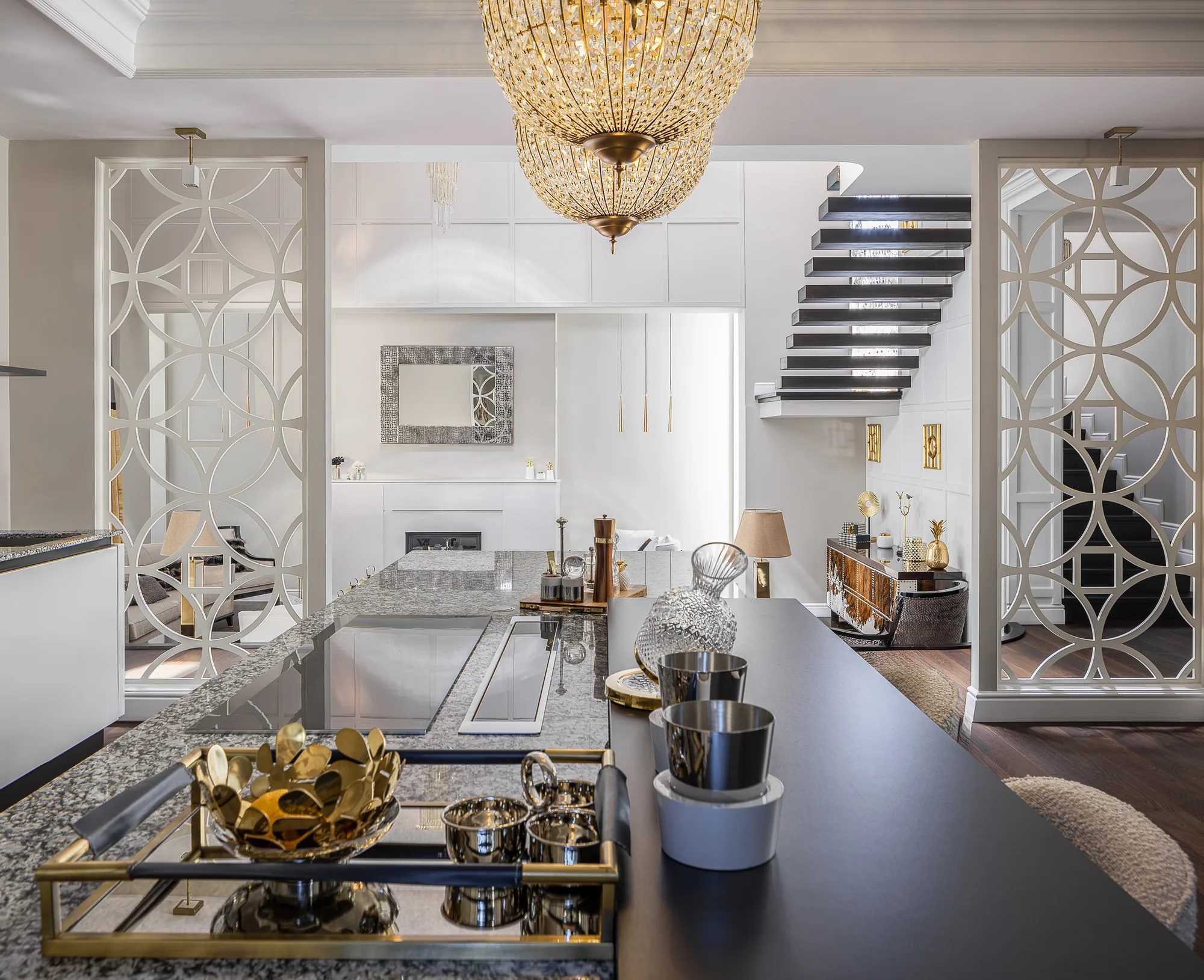 Amenajare interioara rezidentiala — VILA GLAM CONTEMPORAN, stil glam contemporan, Timisoara. Imagine 4 din 6