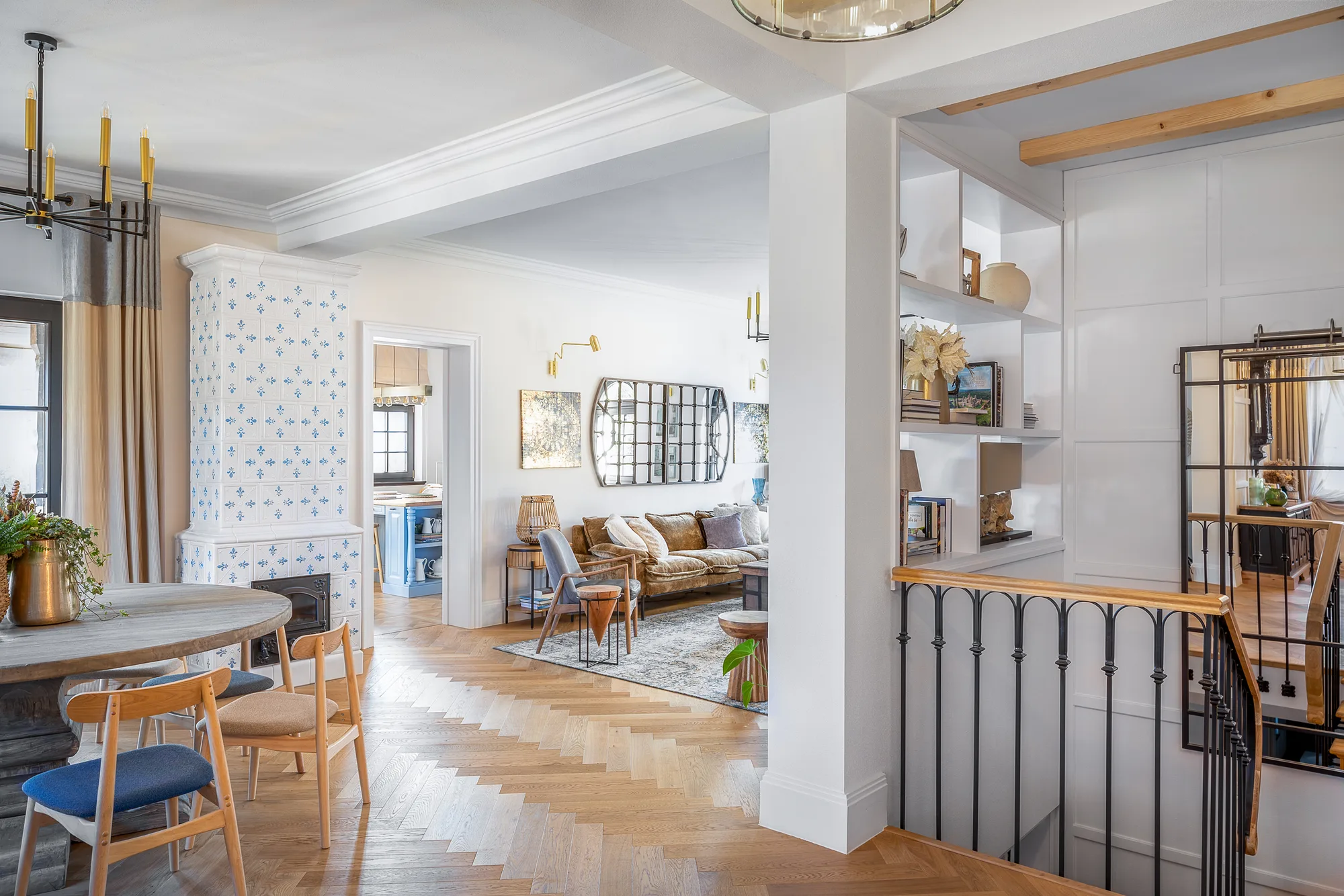 Amenajare interioara rezidentiala — VILA FARMHOUSE RUSTIC, stil farmhouse si rustic, Baia de Arama, jud Mehedinti. Imagine 1 din 12