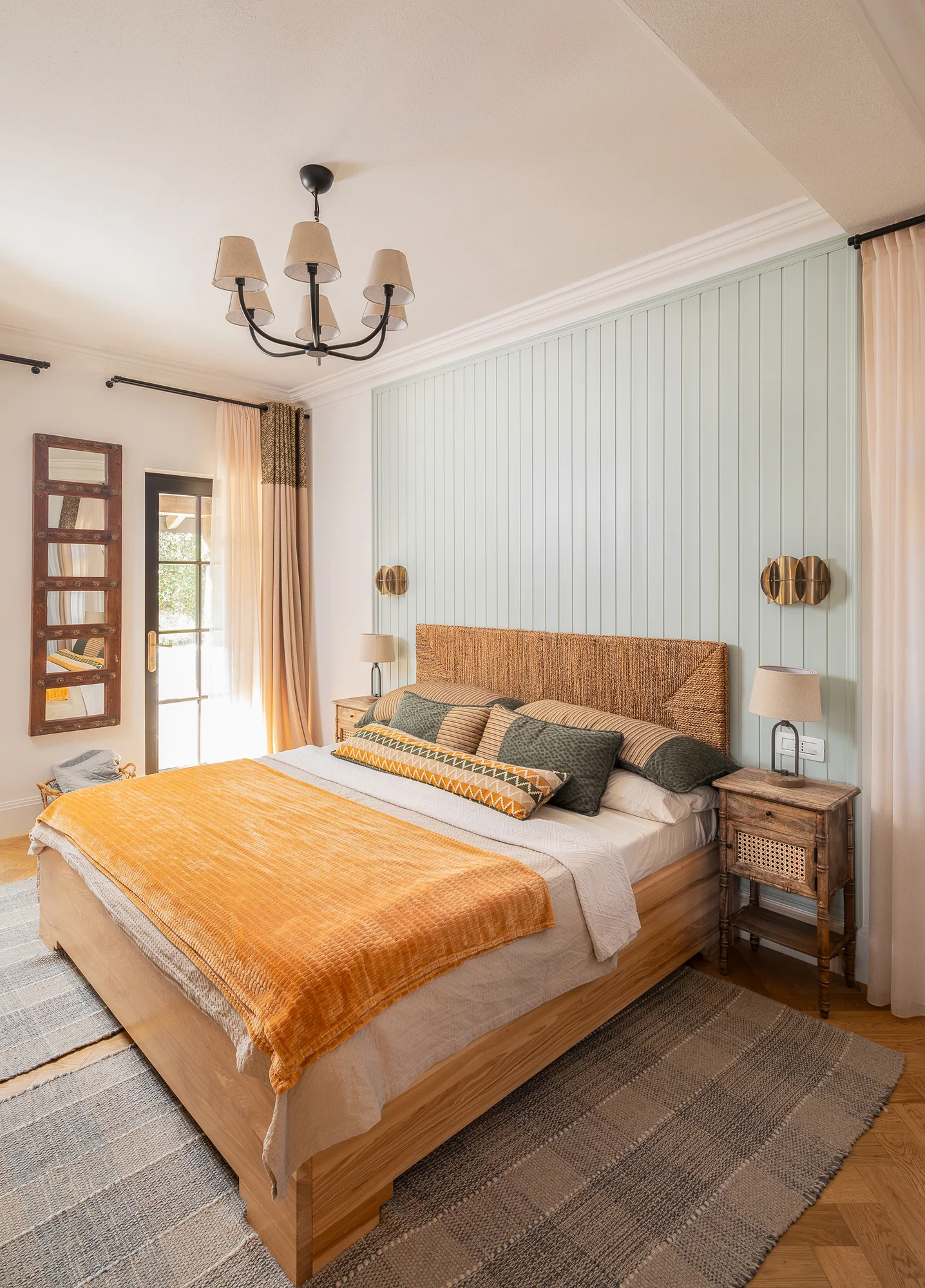 Amenajare interioara rezidentiala — VILA FARMHOUSE RUSTIC, stil farmhouse si rustic, Baia de Arama, jud Mehedinti. Imagine 8 din 12