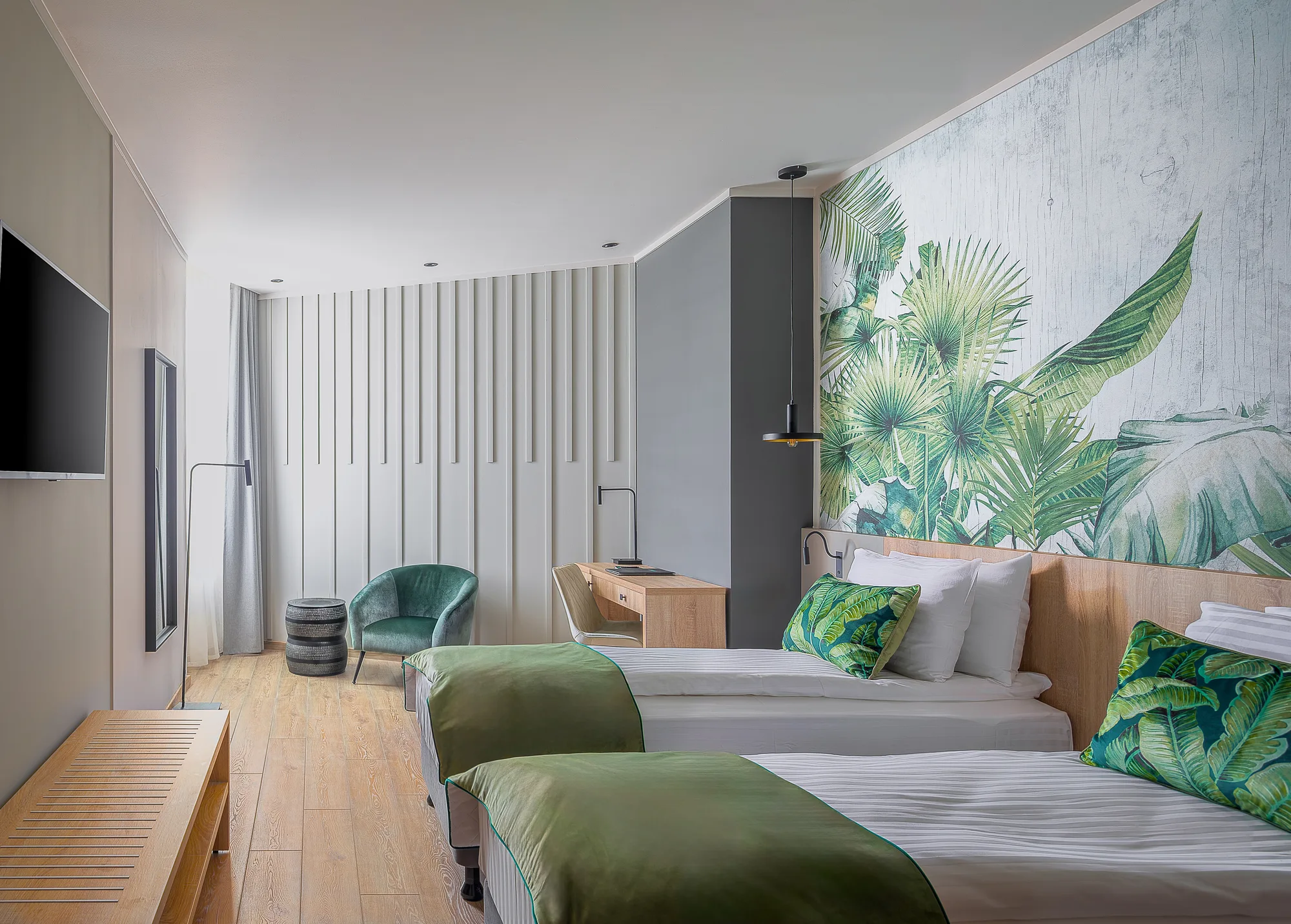 Amenajare interioara comerciala — HOTEL AMAZONIA, stil biophilic contemporan, Timisoara. Imagine 2 din 11