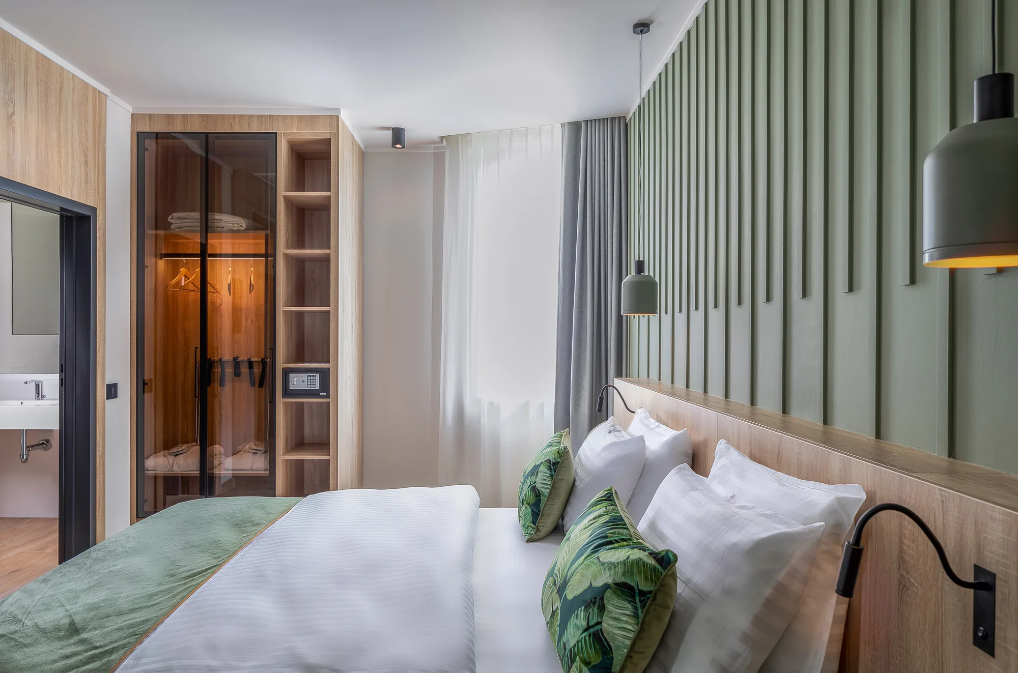 Amenajare interioara comerciala — HOTEL AMAZONIA, stil biophilic contemporan, Timisoara. Imagine 5 din 11