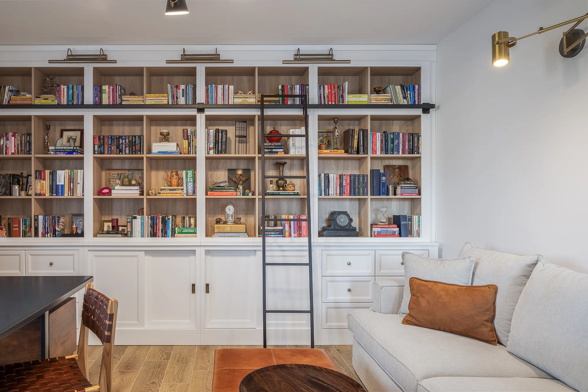 Amenajare interioara rezidentiala — VILA MODERNA CU INFLUENTE SCANDINAVE, stil contemporan, Timisoara. Imagine 12 din 15