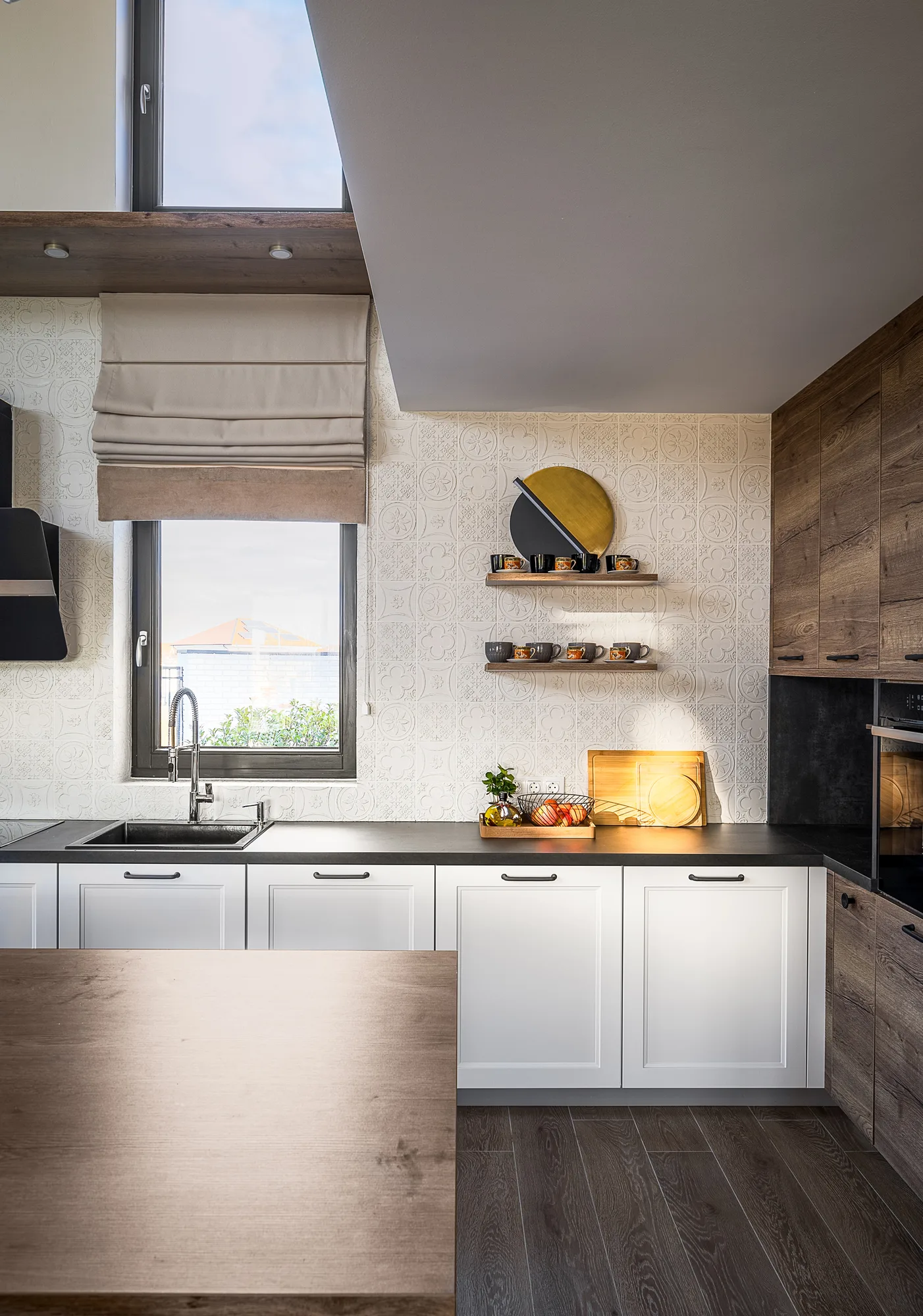 Amenajare interioara rezidentiala — VILA MODERNA CU INFLUENTE SCANDINAVE, stil contemporan, Timisoara. Imagine 13 din 15