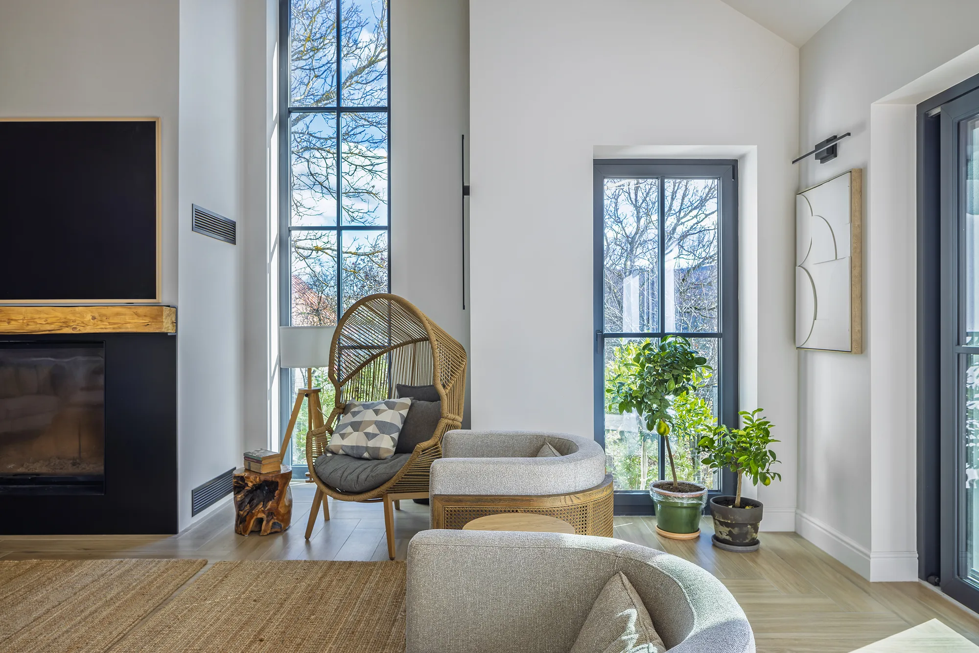 Amenajare interioara rezidentiala — Refugiu Montan Contemporan, stil farmhouse si rustic, Banatul Montan. Imagine 5 din 17